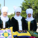 В Бишкеке прошла ярмарка «От сердца к сердцу», посвященная Дню Матери